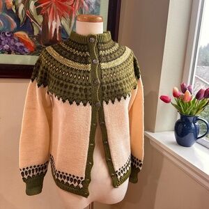 William Schmidt Green on Cream Hand Knit Norwegian Sweater c1960 Size M